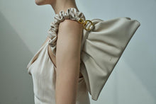 Load image into Gallery viewer, Cloud Top Handle Bag - Beige
